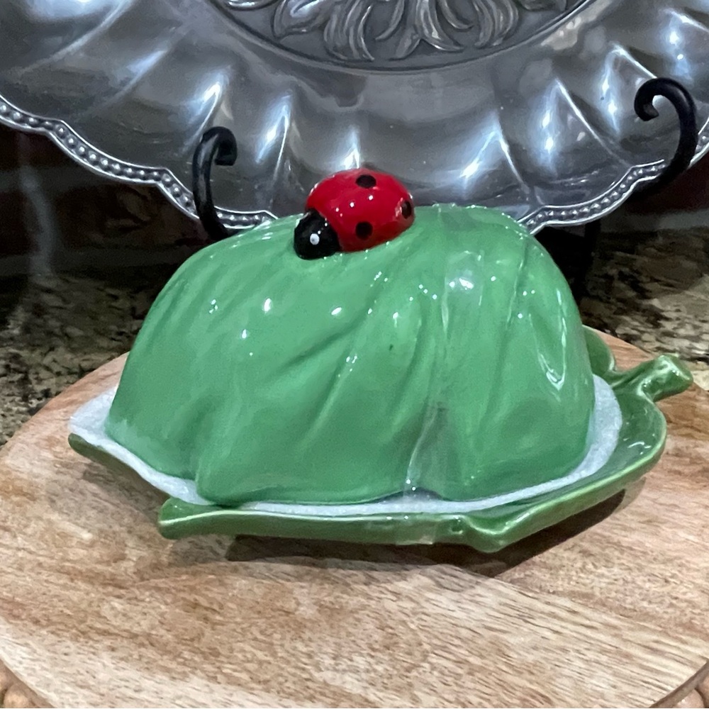 Arlington designs covered butter dish - ladybug topper - Brand new!